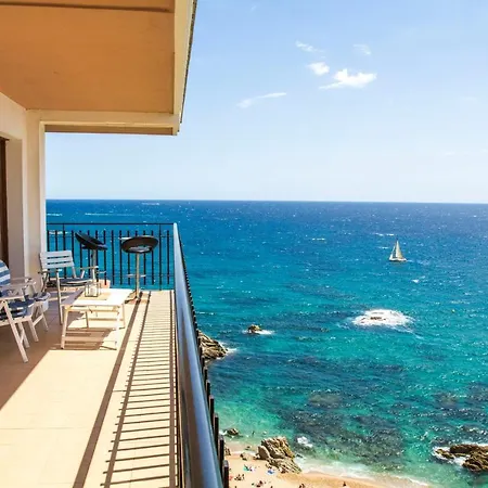 Spacious Seafront Apartamento