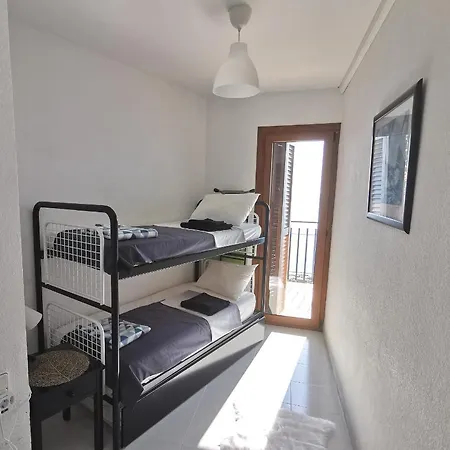 Spacious Seafront Apartmán *