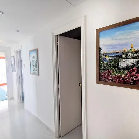 Spacious Seafront Apartment